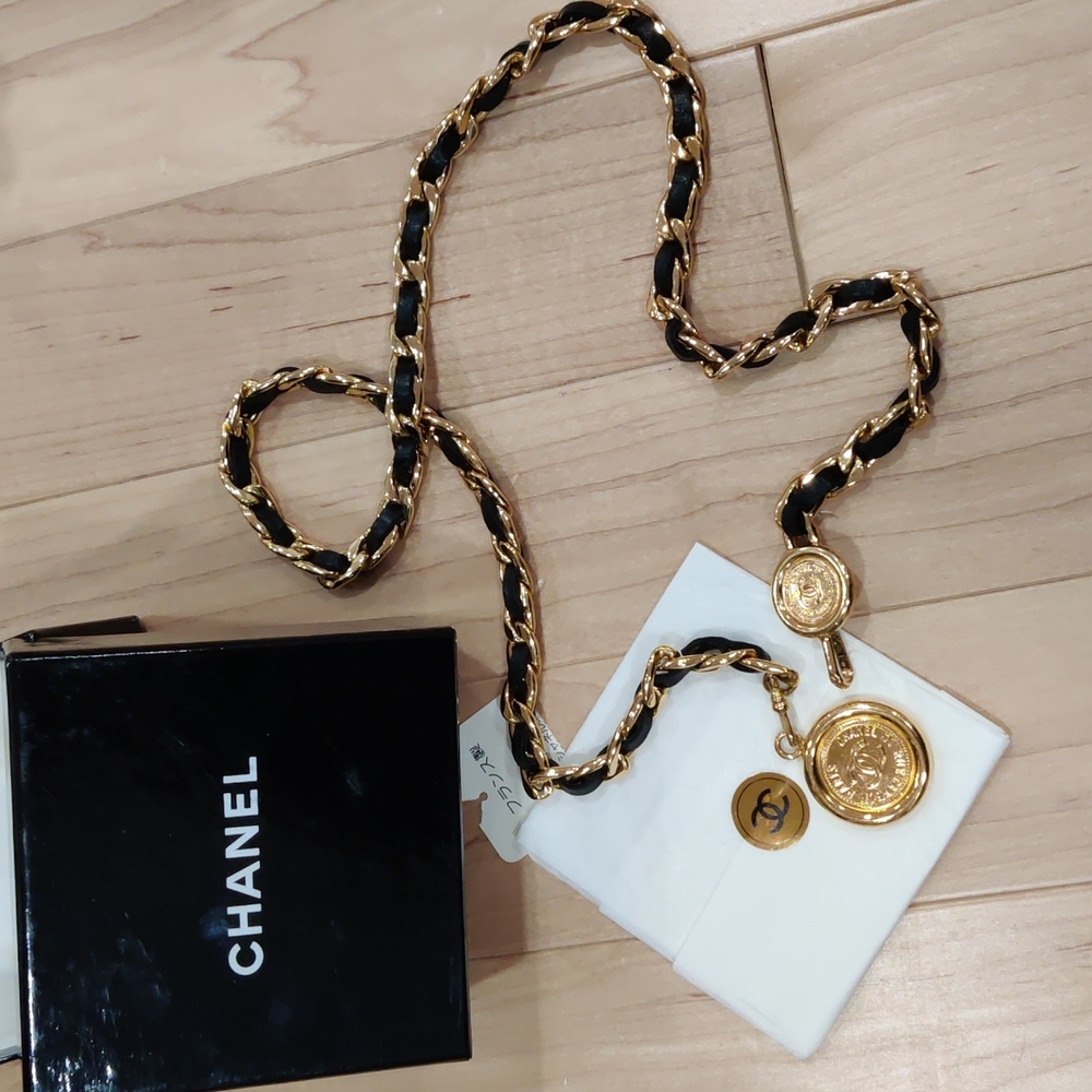 Authentic Vintage Chanel Medallion belt / necklace